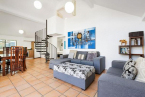 Byron Bay Beachfront Holiday Apartments Loft 11